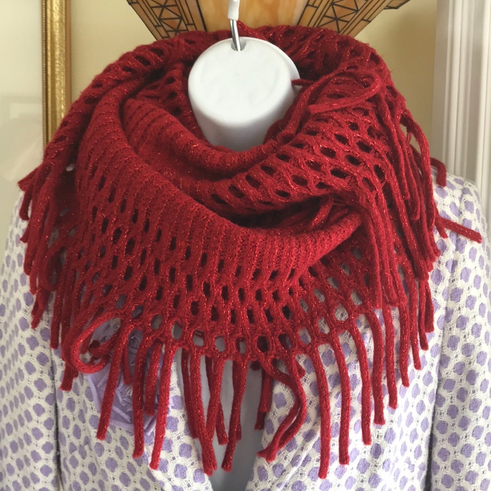 STEVE MADDEN FRINGE INFINITY SCARF EUC!